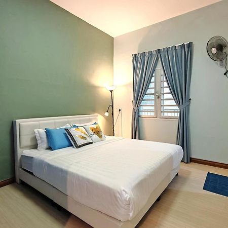 W13 Atgoldenhills Nightmarket Wifi 4R บรินชัง ภายนอก รูปภาพ